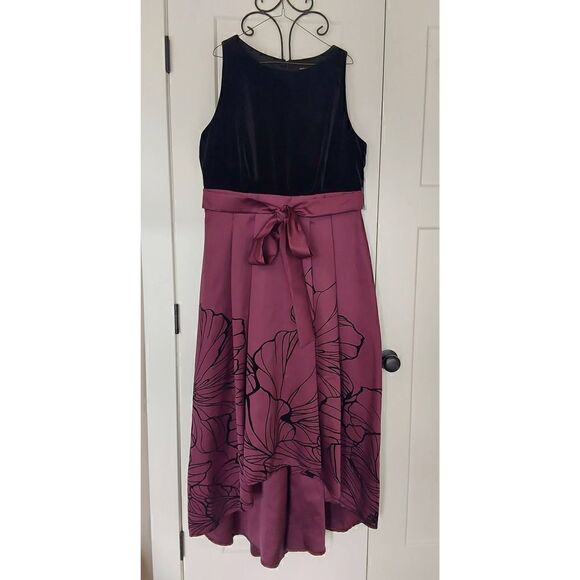 Ignite Evenings Formal Sz 18 Missy Burgundy Floral Black Velour - Picture 1 of 12